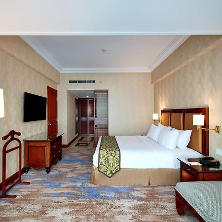 Lumire Hotel & Convention Centre Jakarta Exterior photo