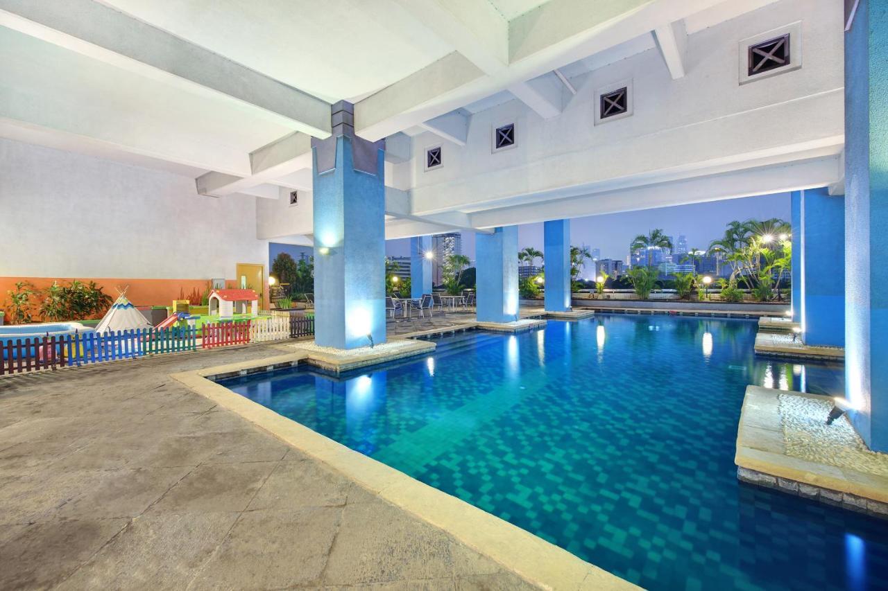 Lumire Hotel & Convention Centre Jakarta Exterior photo