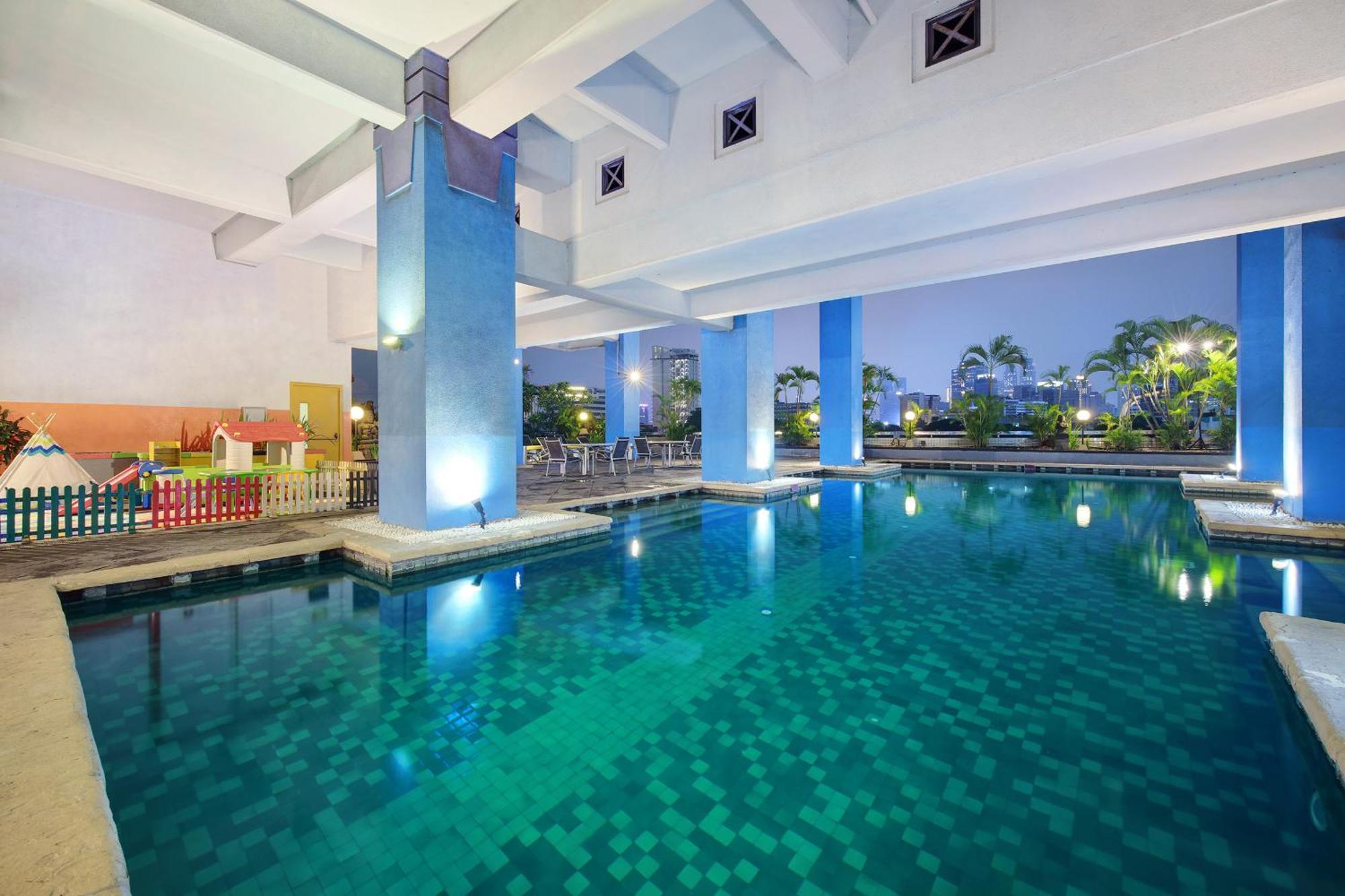 Lumire Hotel & Convention Centre Jakarta Exterior photo