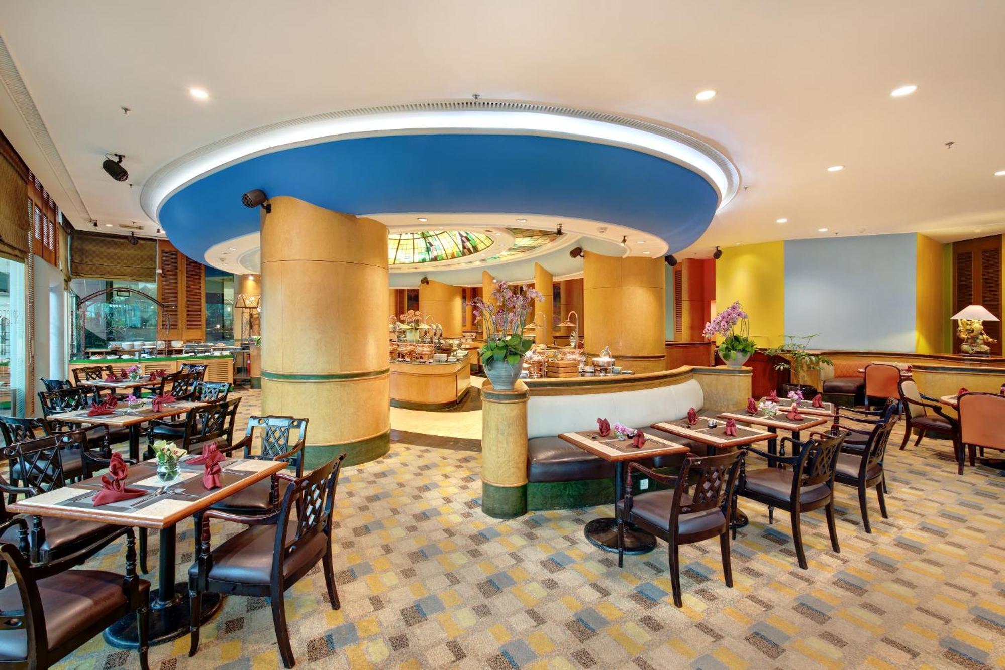 Lumire Hotel & Convention Centre Jakarta Exterior photo