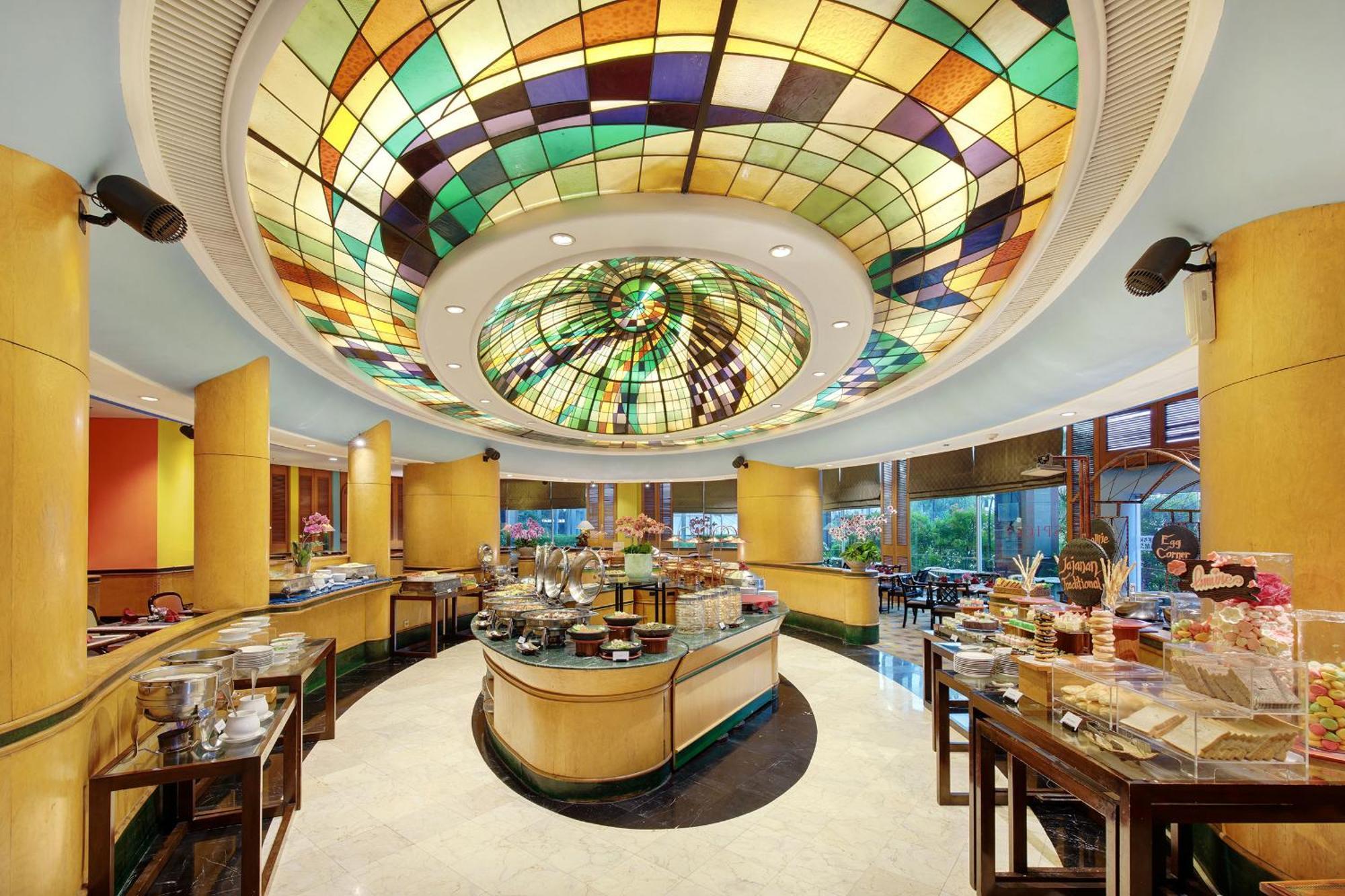 Lumire Hotel & Convention Centre Jakarta Exterior photo