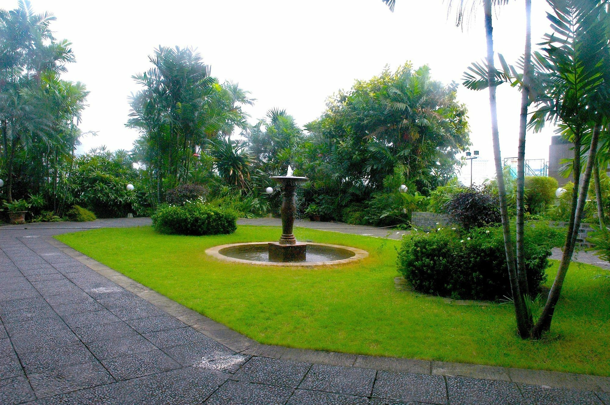 Lumire Hotel & Convention Centre Jakarta Exterior photo